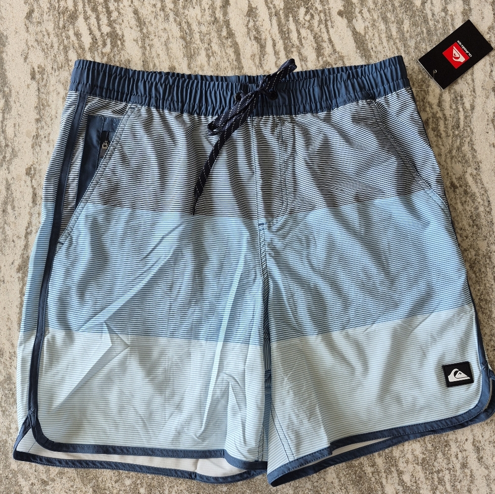 Quicksilver Men's Board Shorts Swim Trunk Size Medium NEW